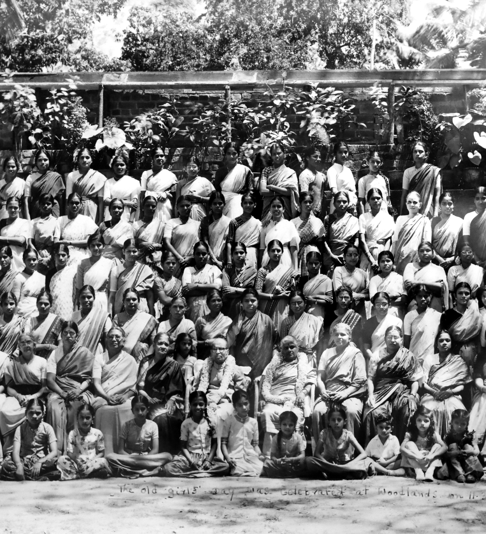 Sir Mutha & Lady Andal With Alumni of The Madras Seva Sadan Girls School